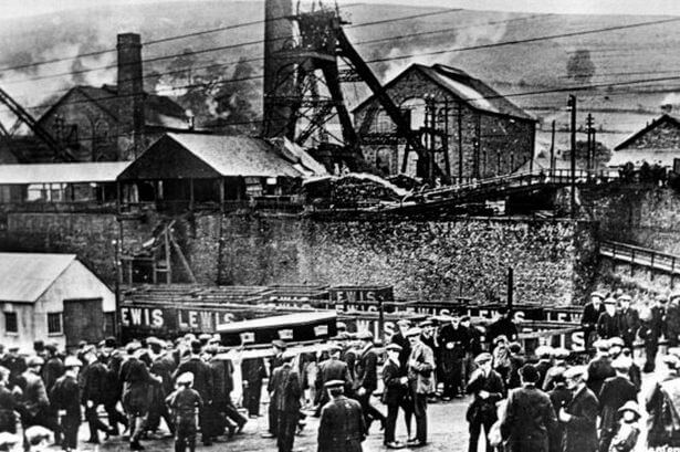 niversal-colliery-senghenydd-scene-of-one-of-wales-worst-pit-explosions-october-1913-image-1-401695748-1990119
