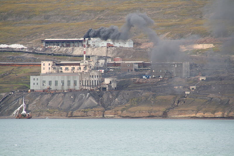 800px-Barentsburg_2008_2