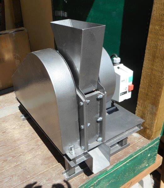 small rock crusher (17) small rock crusher (17)