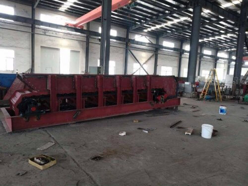 plate feeders (23) plate feeders (23)