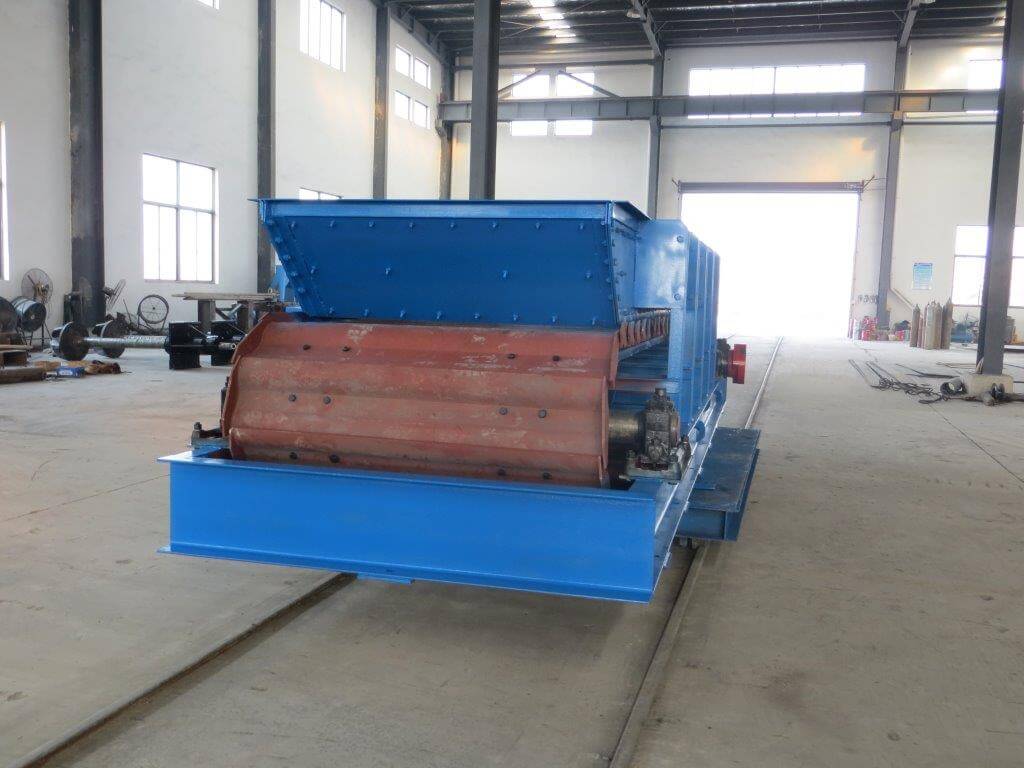 plate feeders (8) plate feeders (8)