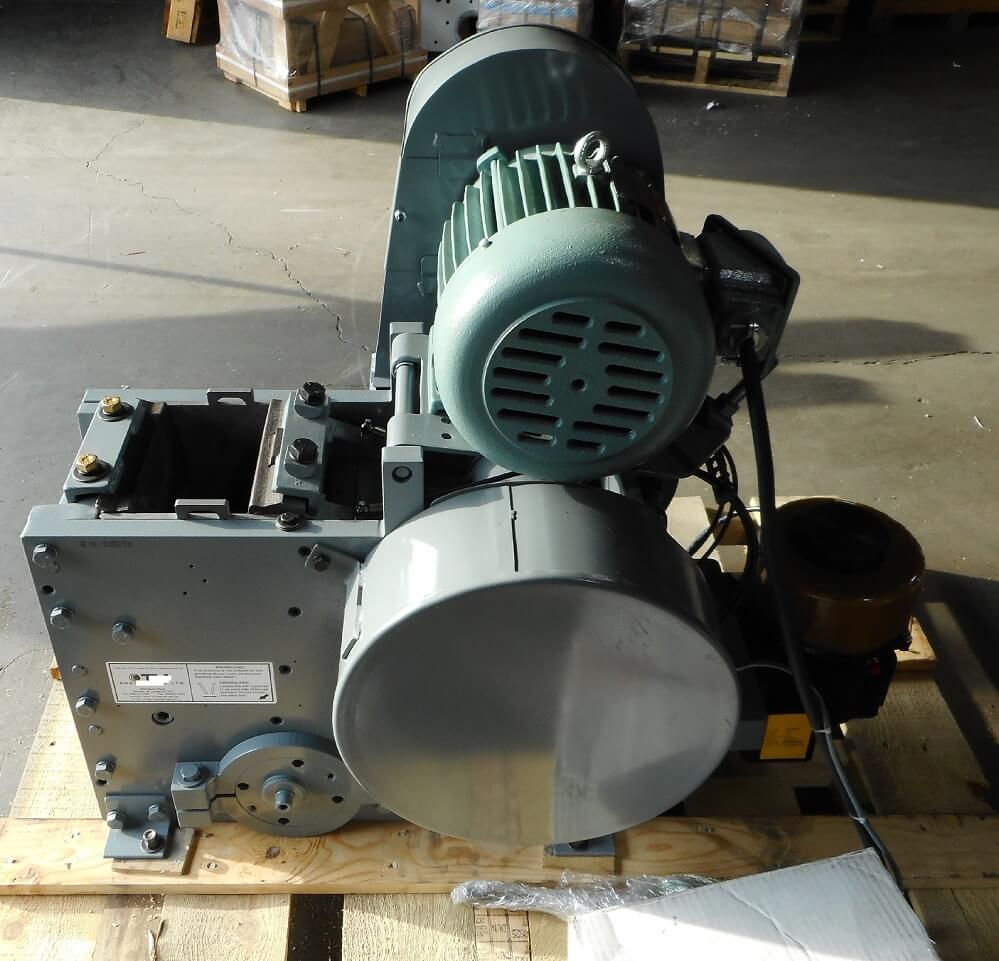 portable rock crusher (2) portable rock crusher (2)