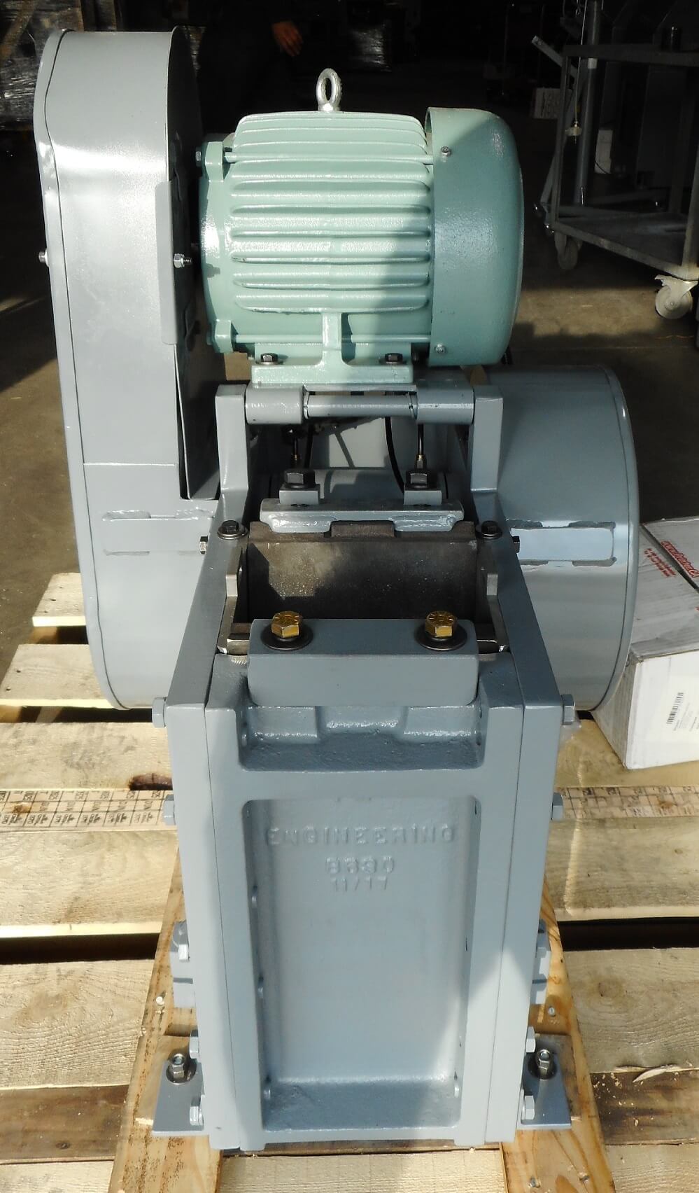 portable rock crusher (3) portable rock crusher (3)
