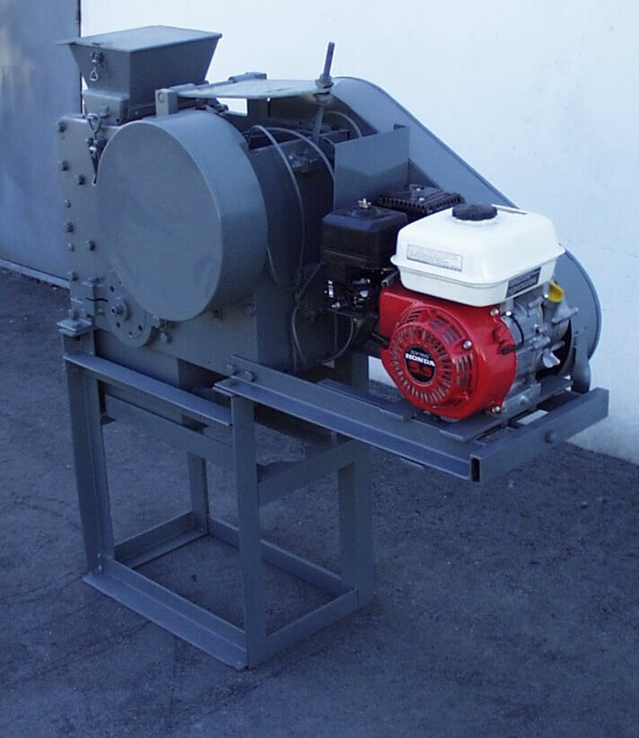 portable rock crusher with gasoline motor (5) portable rock crusher with gasoline motor (5)